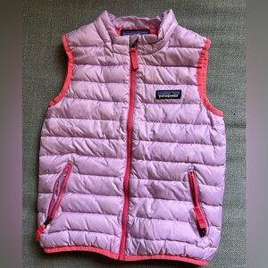 Two-toned Patagonia down toddler vest in perfect condition
